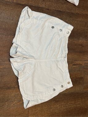 Sofia Jeans by Sofia Vergara White Button Juliets Shorts